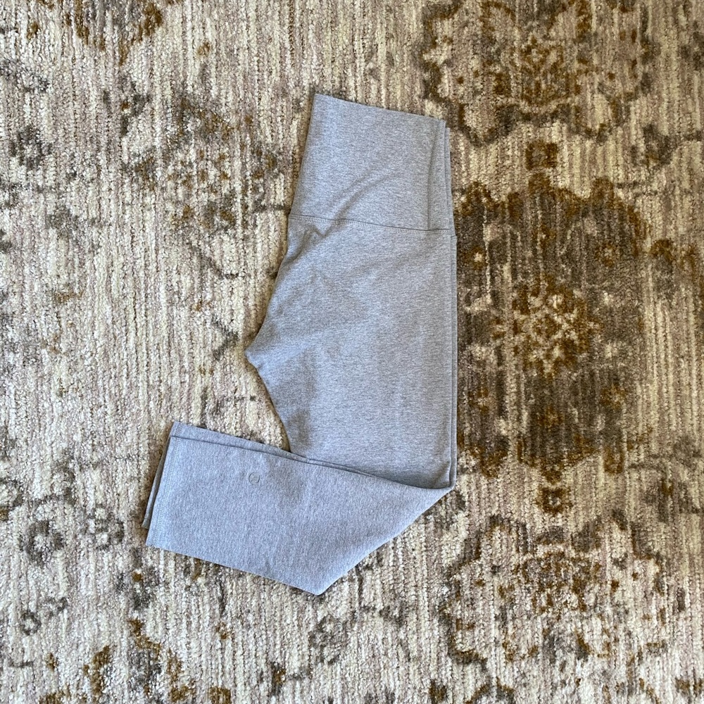 SOLD - Lululemon Cropped Leggings
